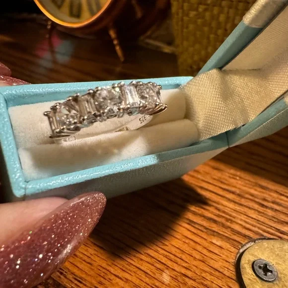 Vintage sterling silver engagement ring signed 925 DQ CZ / Size 6 - Picture 4 of 8